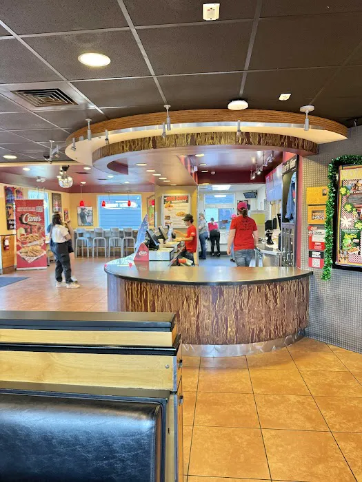 Raising Cane's Chicken Fingers Picture 9