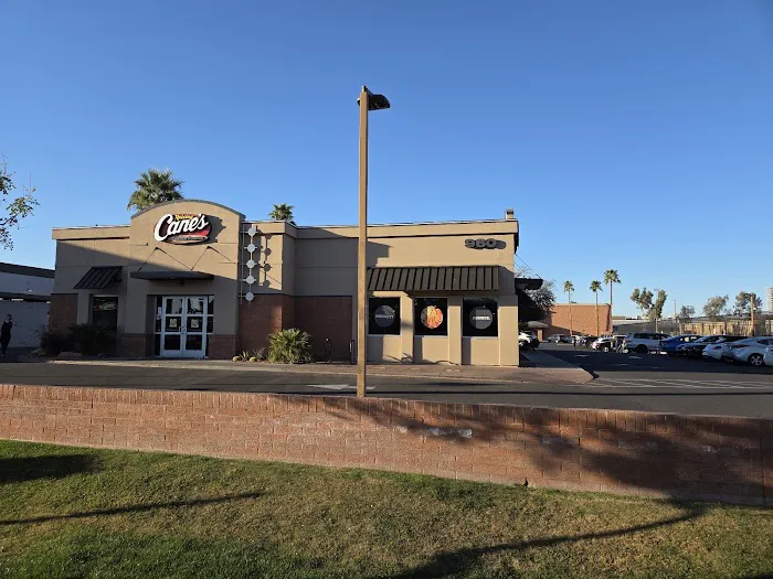 Raising Cane's Chicken Fingers Picture 8