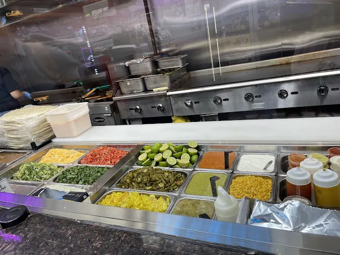 El Paisano Market Picture 10