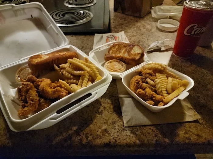 Raising Cane's Chicken Fingers Picture 5