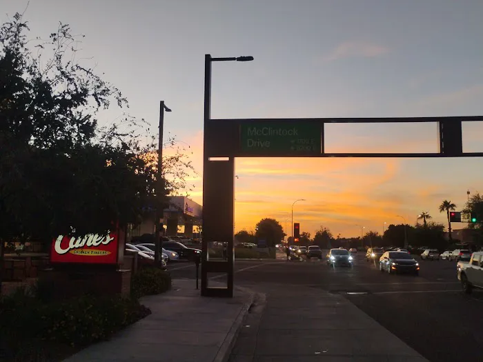 Raising Cane's Chicken Fingers Picture 7
