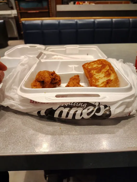 Raising Cane's Chicken Fingers Picture 8