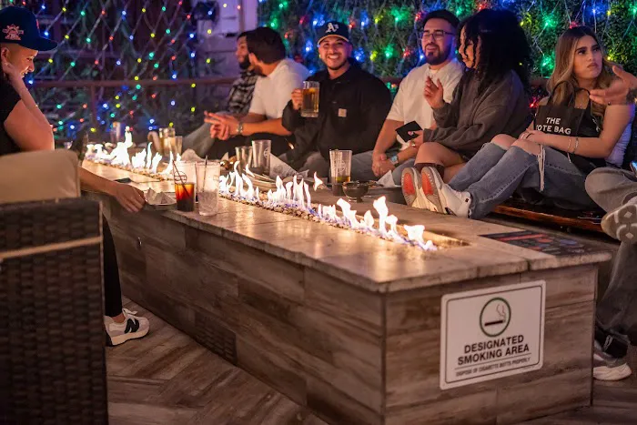 DTC Sports Grille Tempe Picture 3