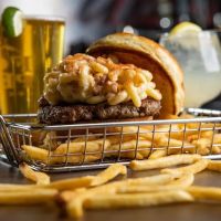 Brews - A Taphouse and Gourmet Burger Joint ico