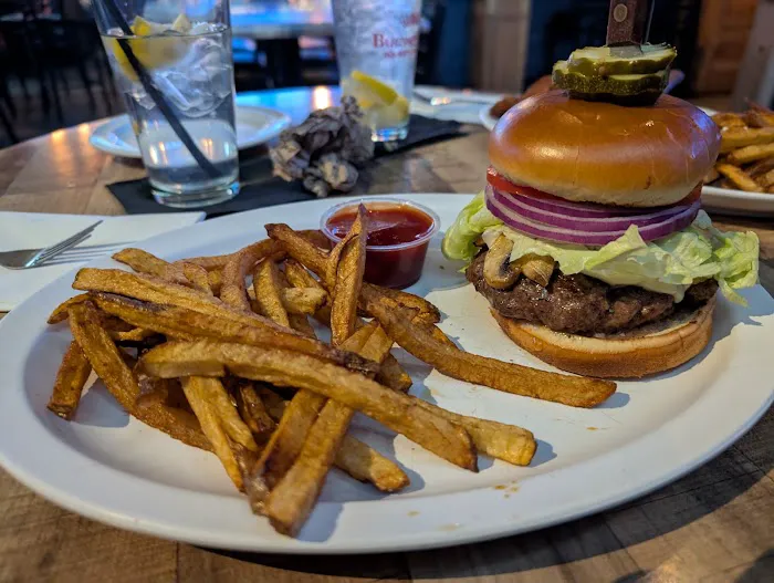 Sawtooth Bar & Grill Picture 9