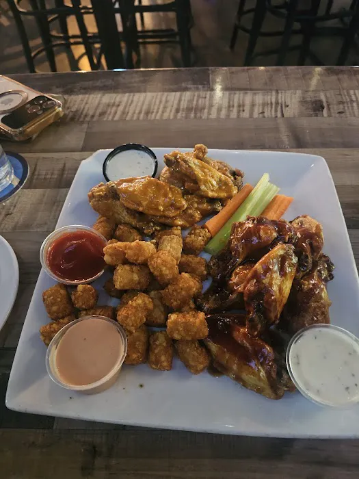 Sawtooth Bar & Grill Picture 10