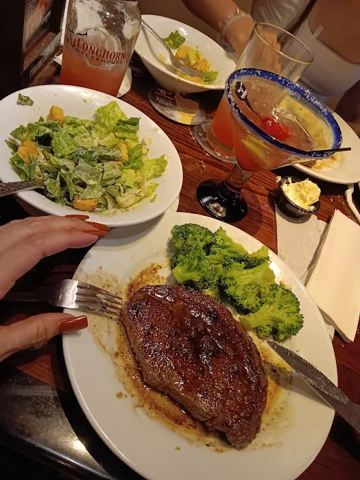 LongHorn Steakhouse Picture 6
