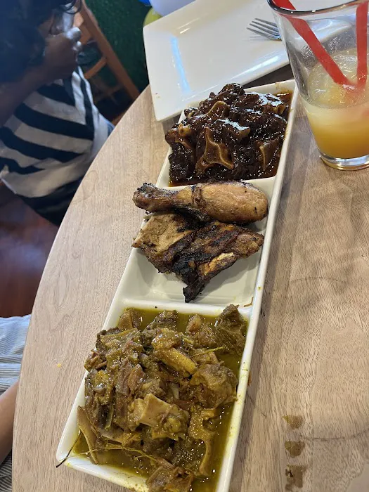 Ocean Blue Caribbean Restaurant and Bar Picture 7