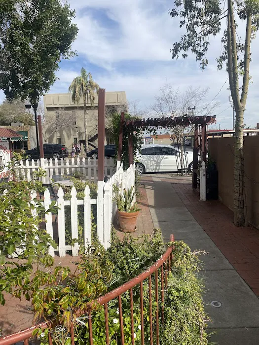 Little Saigon Restaurant Picture 9