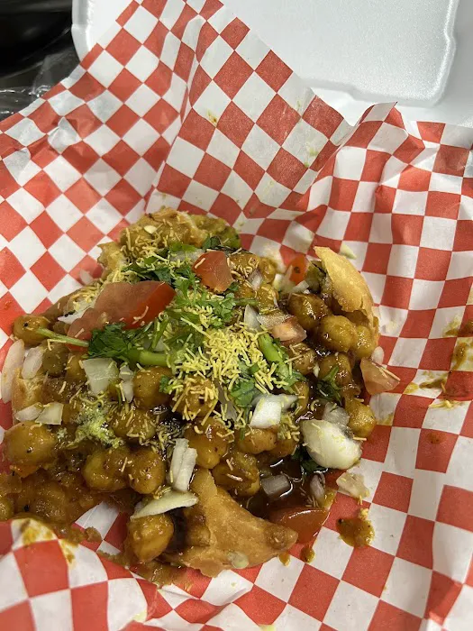 Curry Cartel Indian Food Truck Picture 7