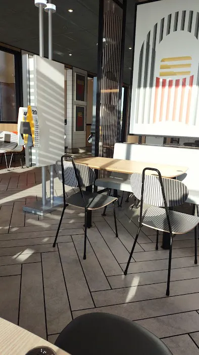 McDonald's Picture 2