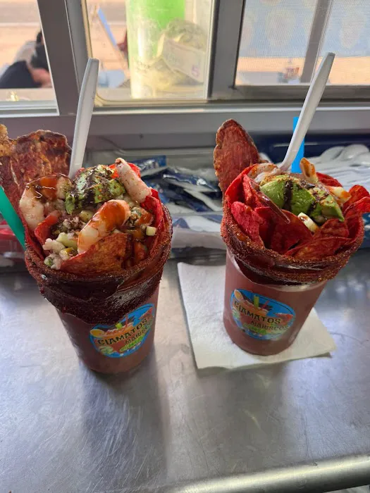 Clamatos y Mariscos (El Willy) Picture 2