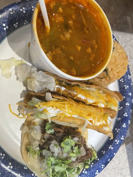 CHELLA'S KITCHEN Picture 7