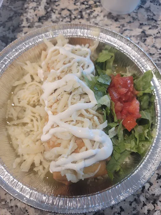 CHELLA'S KITCHEN Picture 8