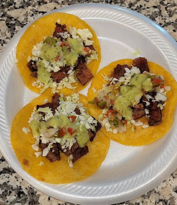 CHELLA'S KITCHEN Picture 1