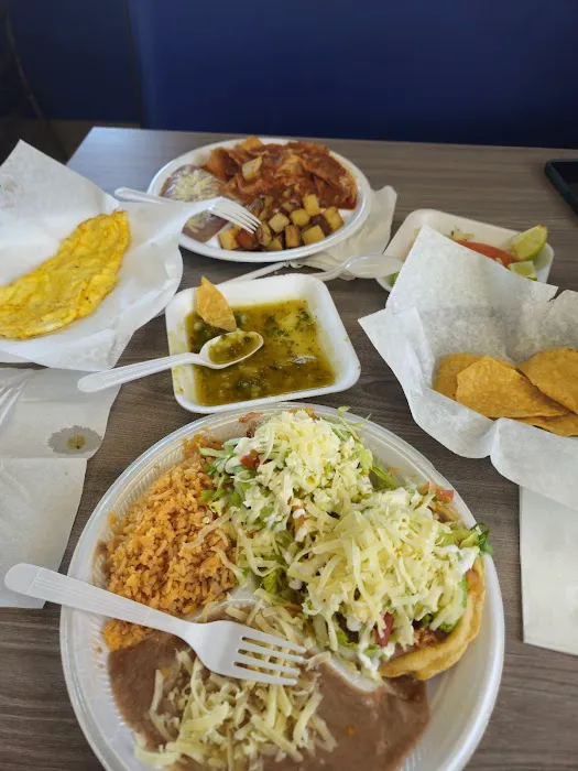 Tacos La Lomita Picture 7