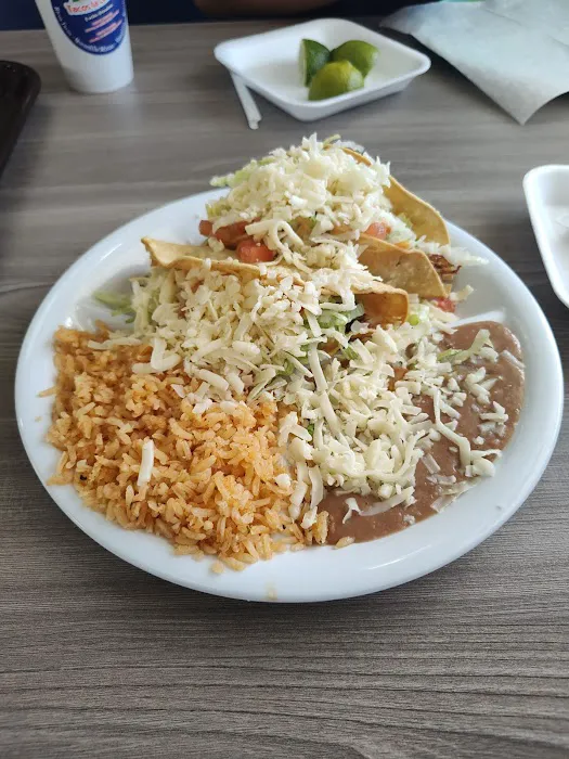 Tacos La Lomita Picture 10