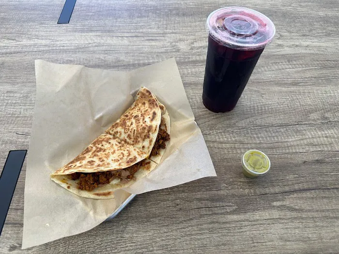 Arreburro Burritos+Quesadillas Picture 1