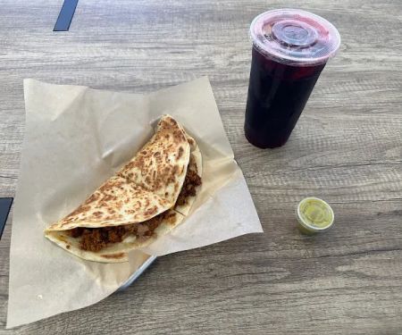 Arreburro Burritos+Quesadillas