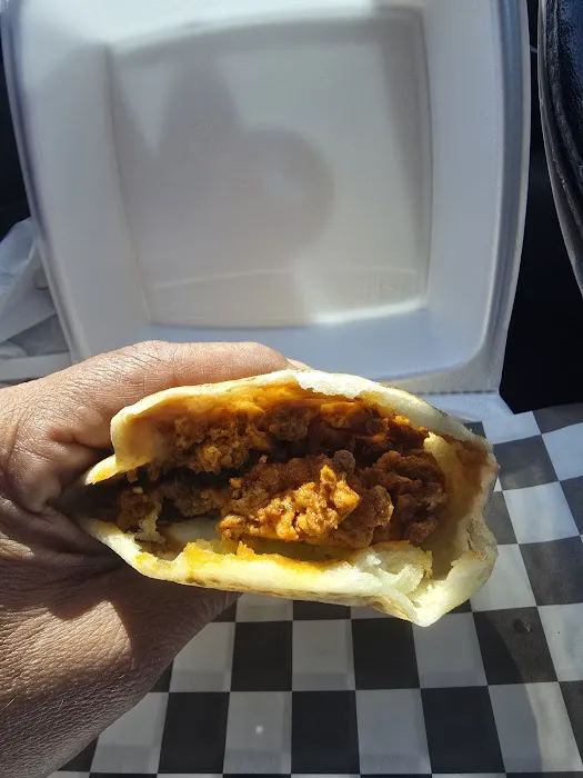 Arreburro Burritos+Quesadillas Picture 9