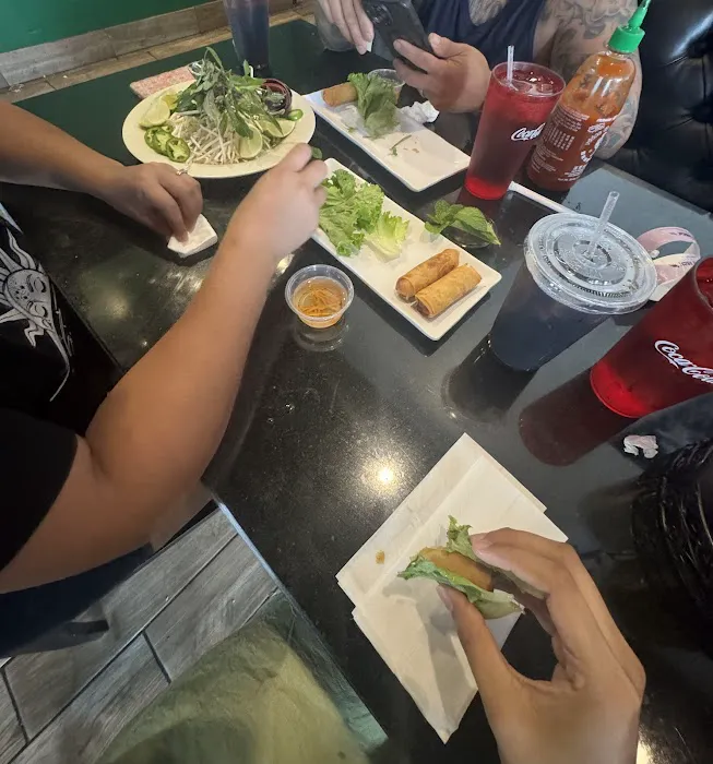 Zona Pho (83rd Ave) Picture 3