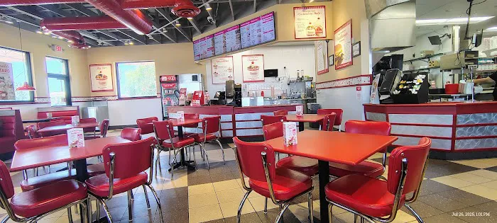 Freddy's Frozen Custard & Steakburgers Picture 3