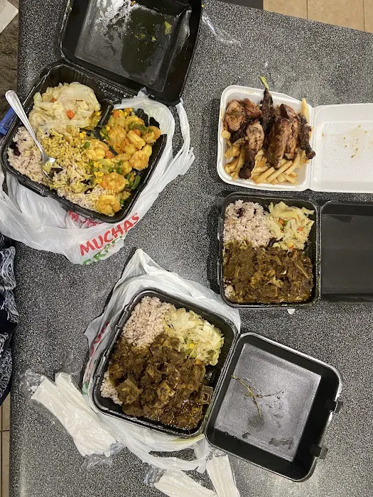 Dave Jamaican Kitchen and market Picture 10