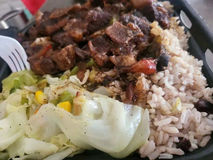 Dave Jamaican Kitchen and market Picture 1