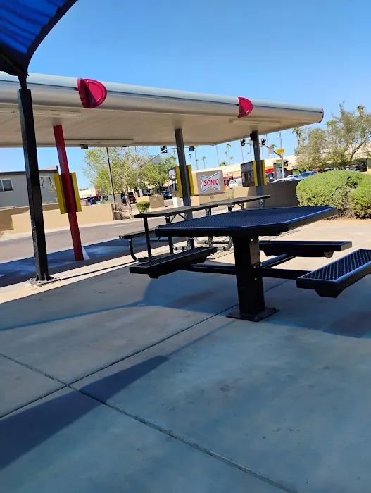 Sonic Drive-In Picture 2