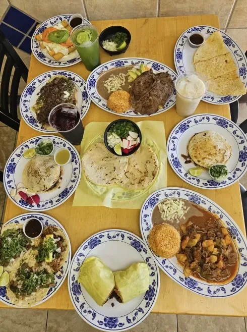 SUPER TACOS LOS CUAIS DE LAGOS Picture 7