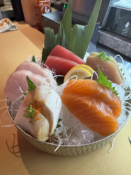 Zu Izakaya Sushi Bar Picture 4