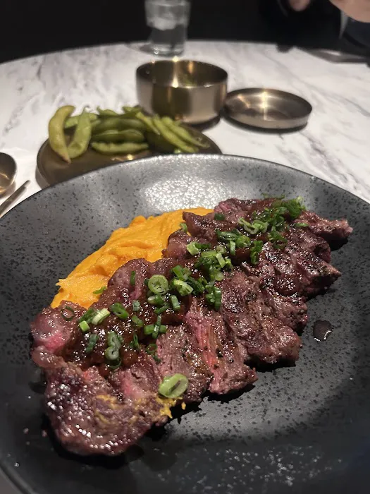 Zu Izakaya Sushi Bar Picture 3