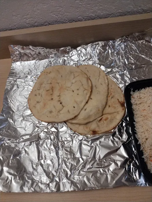 Halal Naan & Curry Picture 5