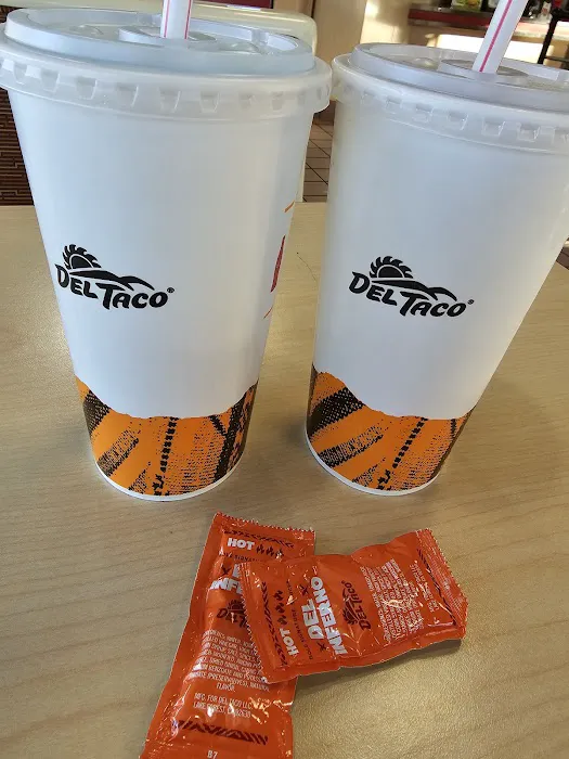 Del Taco Picture 5