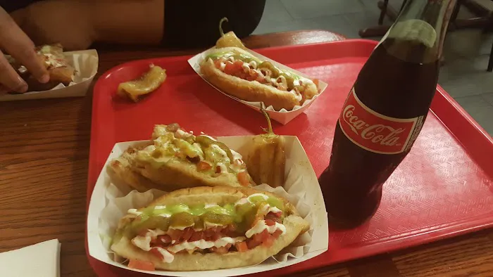 La Pasadita Hot Dogs Picture 5