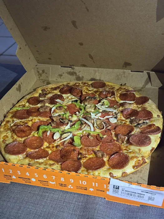 Little Caesars Pizza Picture 1