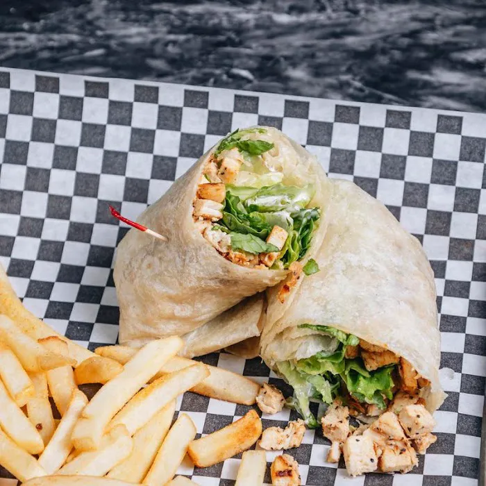 Ric’s On 95th Sports Grill Picture 2