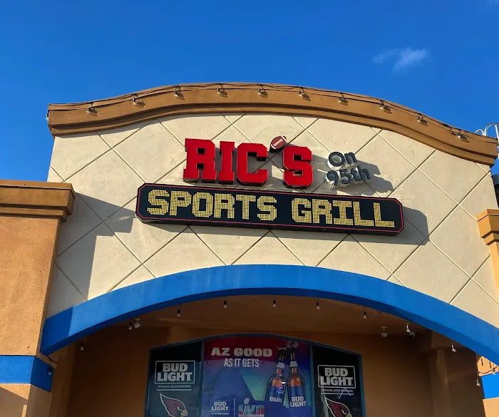 Ric’s On 95th Sports Grill Picture 3