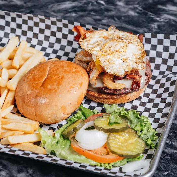 Ric’s On 95th Sports Grill Picture 9