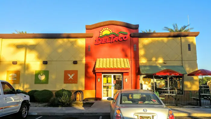Del Taco Picture 4