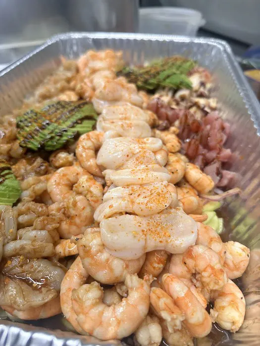 La Atarraya Tacos y Mariscos Picture 4