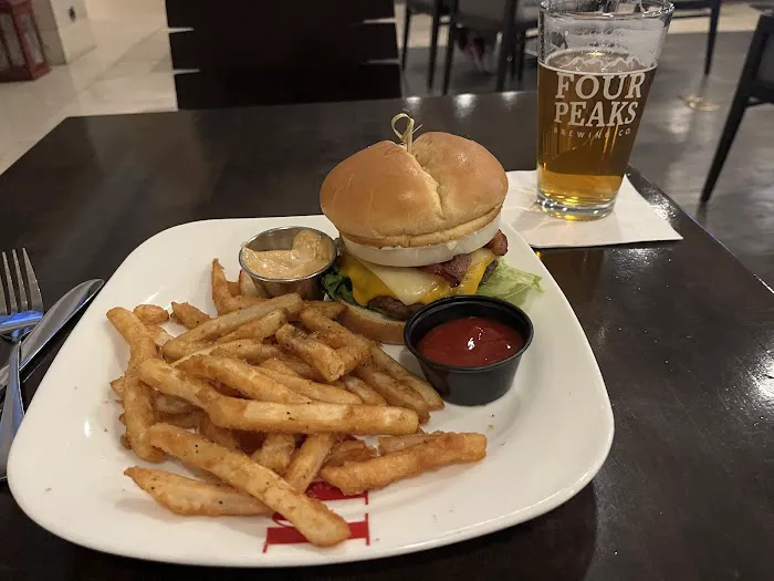 RBG Bar and Grill Picture 9