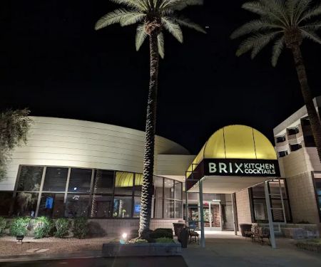 Brix Kitchen+Cocktails