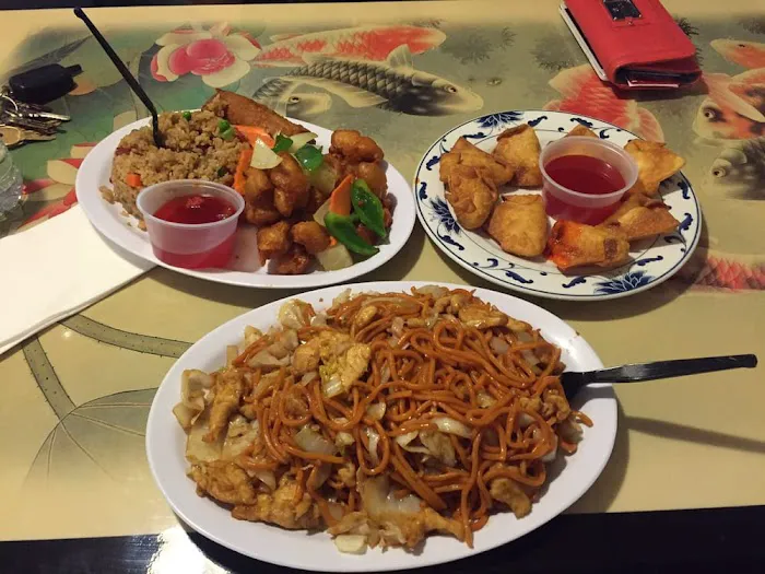 Asian Dining Picture 3