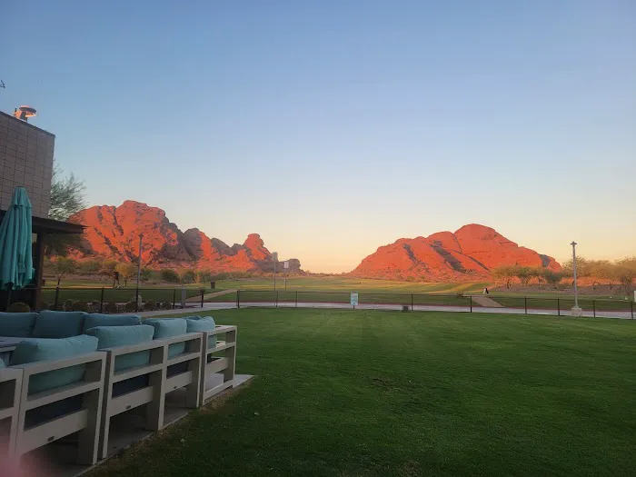 Lou's Bar & Grill At Papago Golf Course Picture 4