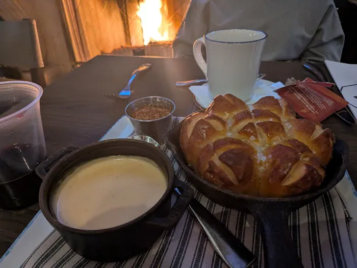 The Phoenician Tavern Picture 6