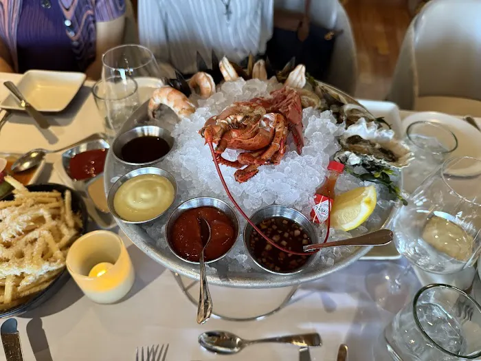 J&G Steakhouse Picture 3