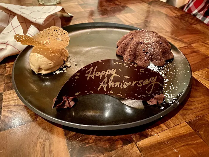 J&G Steakhouse Picture 5