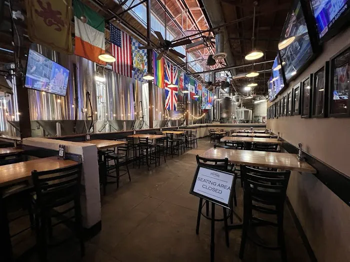 Four Peaks Brewing Company Picture 3