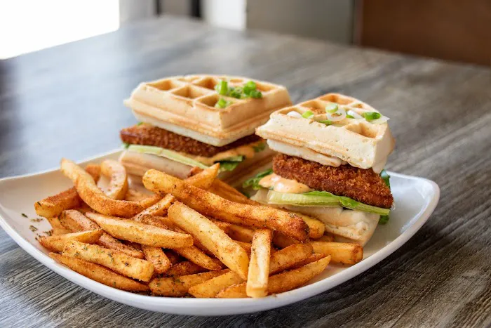 Loving Hut - Southern Ave - Tempe, AZ Picture 4